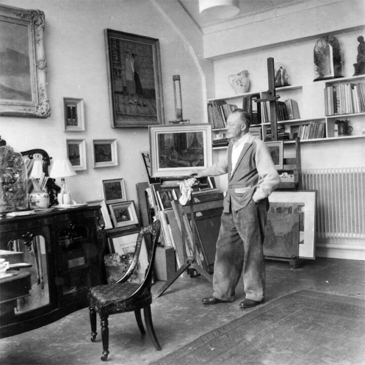 Edward in his studio in Chelsea in late 1962.